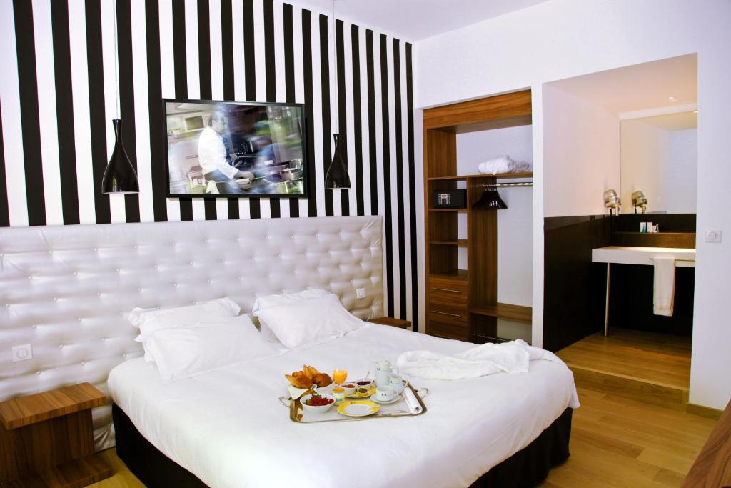 Le Pre Du Moulin - Maison Alonso - Hotel & Restaurant Sérignan-du-Comtat Room photo
